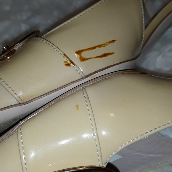 Authentic Salvatore Ferragamo patent sandals - Picture 9 of 10